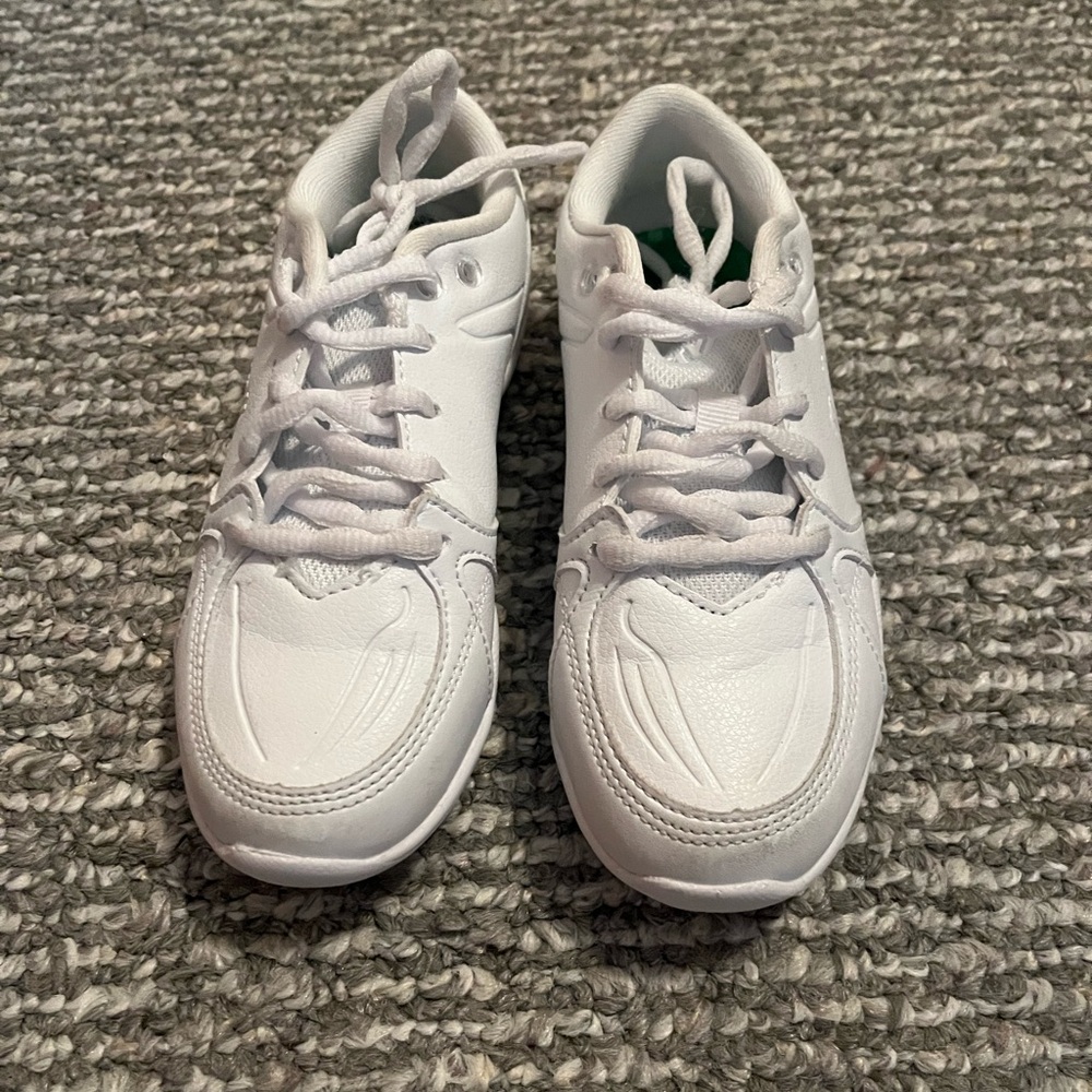 Girls varsity cheer sneakers size 2